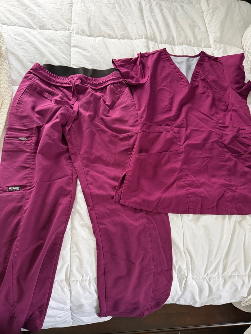 Grey's Anatomy Women's Magenta Scrub Top & Jogger Pants
